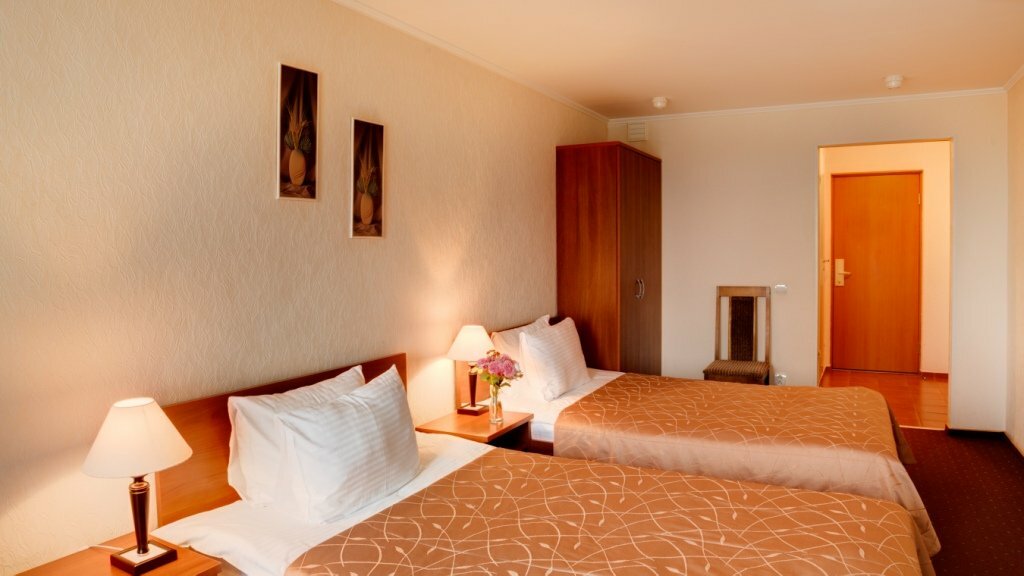 Фото Гостиница Урал Пермь-240 Гостиница Урал Пермь-240