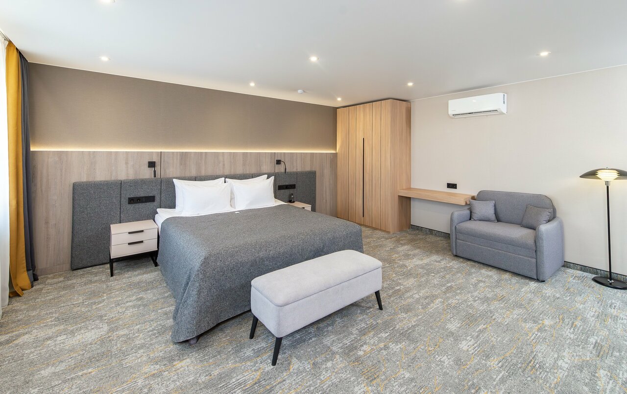 Фото Гостиница Урал Пермь-5 Гостиница Урал Пермь-5