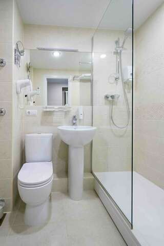 Фото Гостиница Урал Пермь Бизнес 1-местный  4 Гостиница Урал Пермь Бизнес 1-местный -4