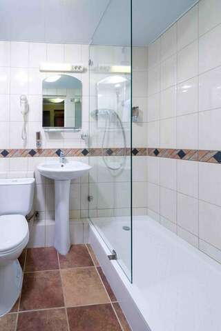 Фото Гостиница Урал Пермь Стандарт 1-местный 5 Гостиница Урал Пермь Стандарт 1-местный-5