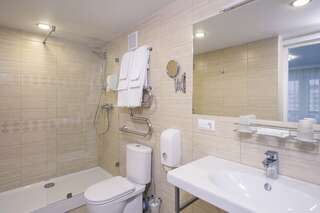 Фото Гостиница Урал Пермь Бизнес 2-местный  4 Гостиница Урал Пермь Бизнес 2-местный -4