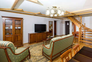 Фото Гостиница Урал Пермь Люкс-Комфорт 2-местный  5 Гостиница Урал Пермь Люкс-Комфорт 2-местный -5