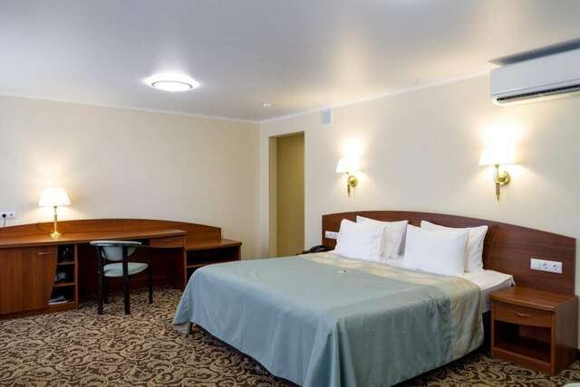 Фото Гостиница Урал Пермь-227 Гостиница Урал Пермь-227