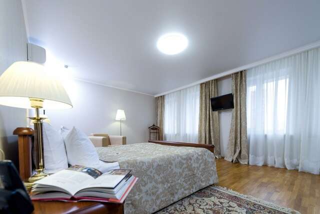 Фото Гостиница Урал Пермь-190 Гостиница Урал Пермь-190